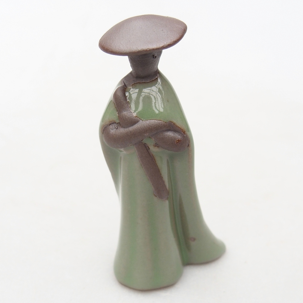 Ceramic figurine