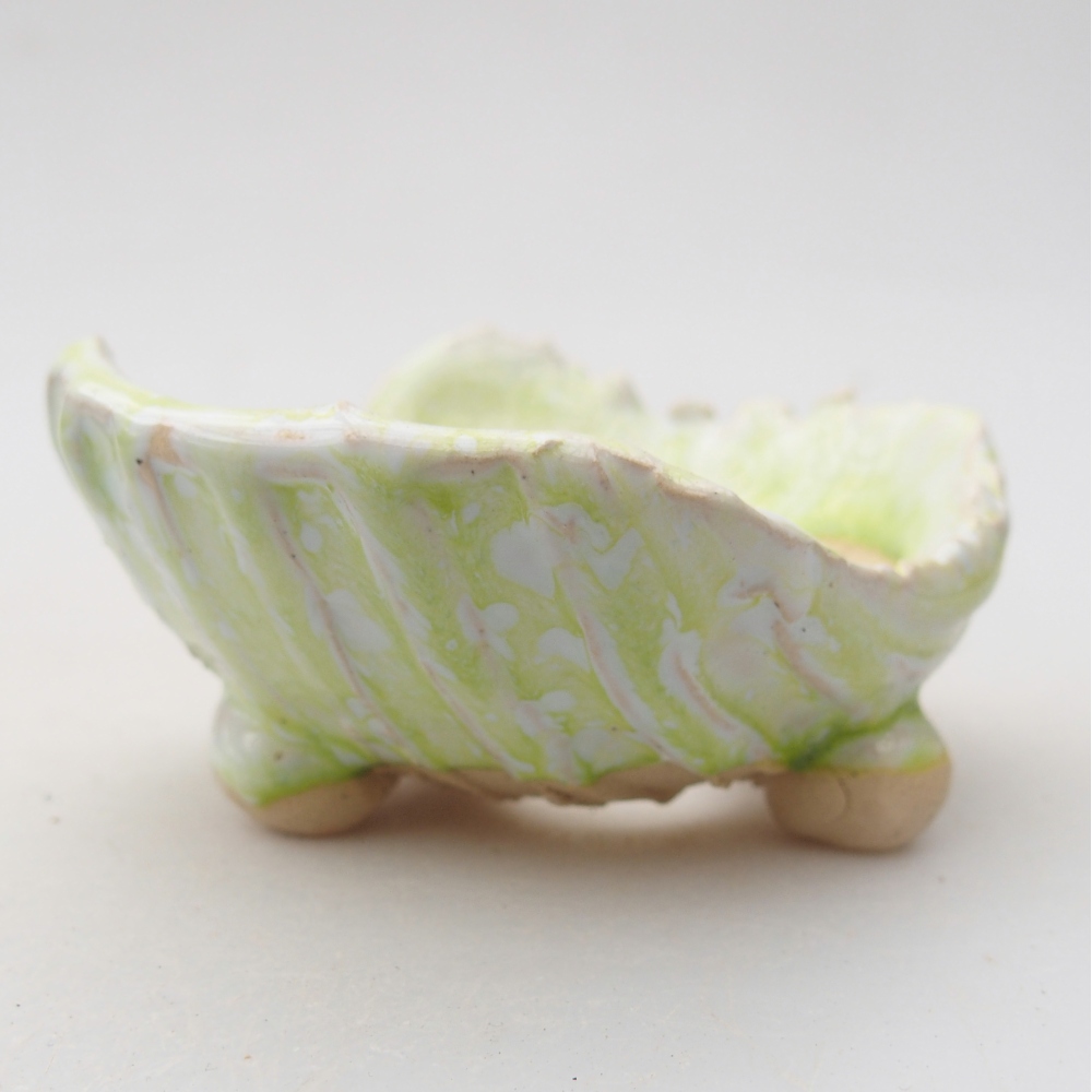 Keramikschale 8,5 x 7 x 4 cm , Farbe grün