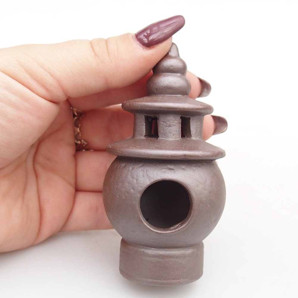 Ceramic figurine