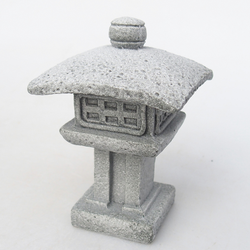 Ceramic figurine
