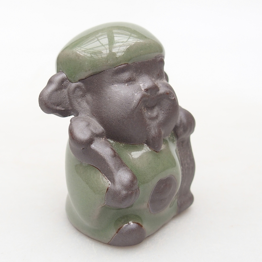 Ceramic figurine