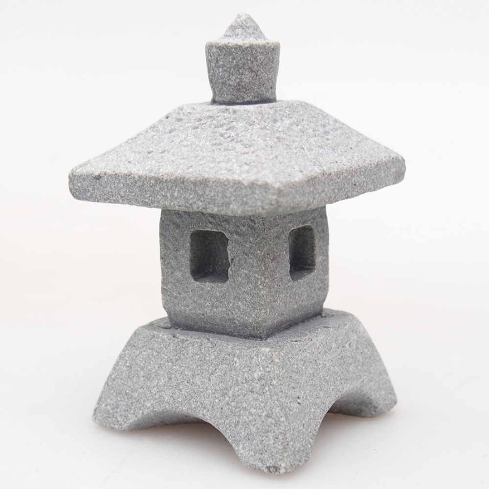 Ceramic figurine
