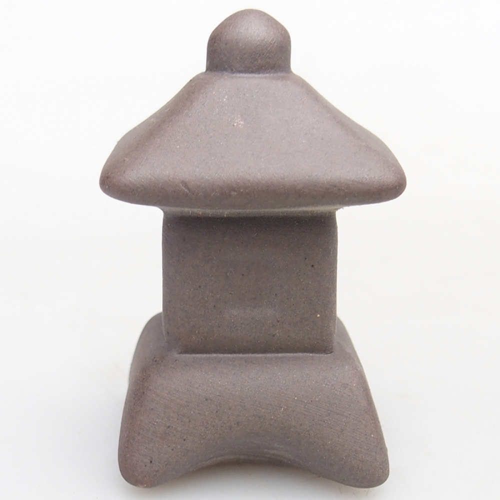 Ceramic figurine