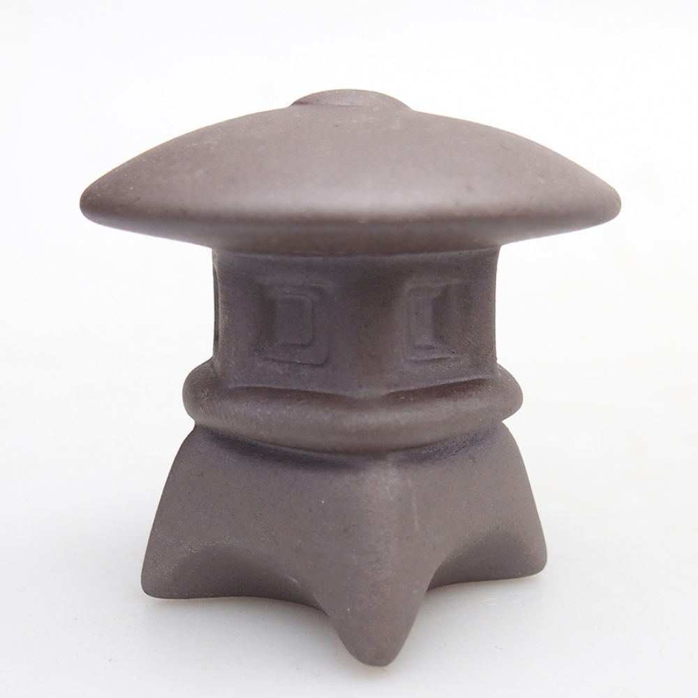Ceramic figurine