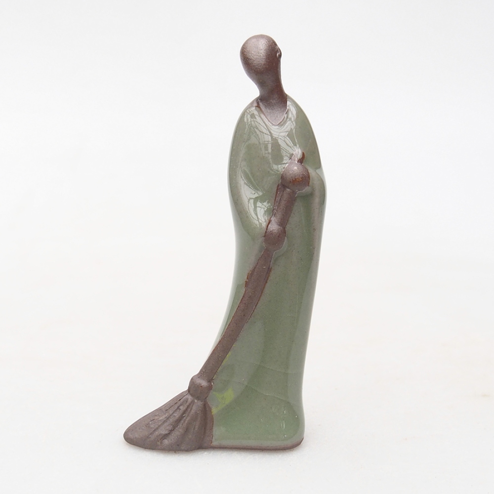 Ceramic figurine