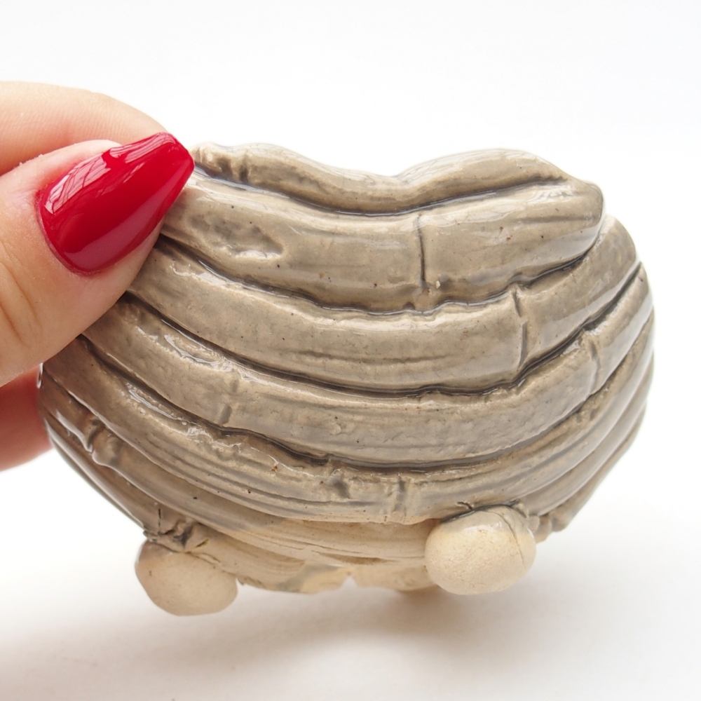 Keramische Schale 8,5 x 8,5 x 6 cm , Farbe beige