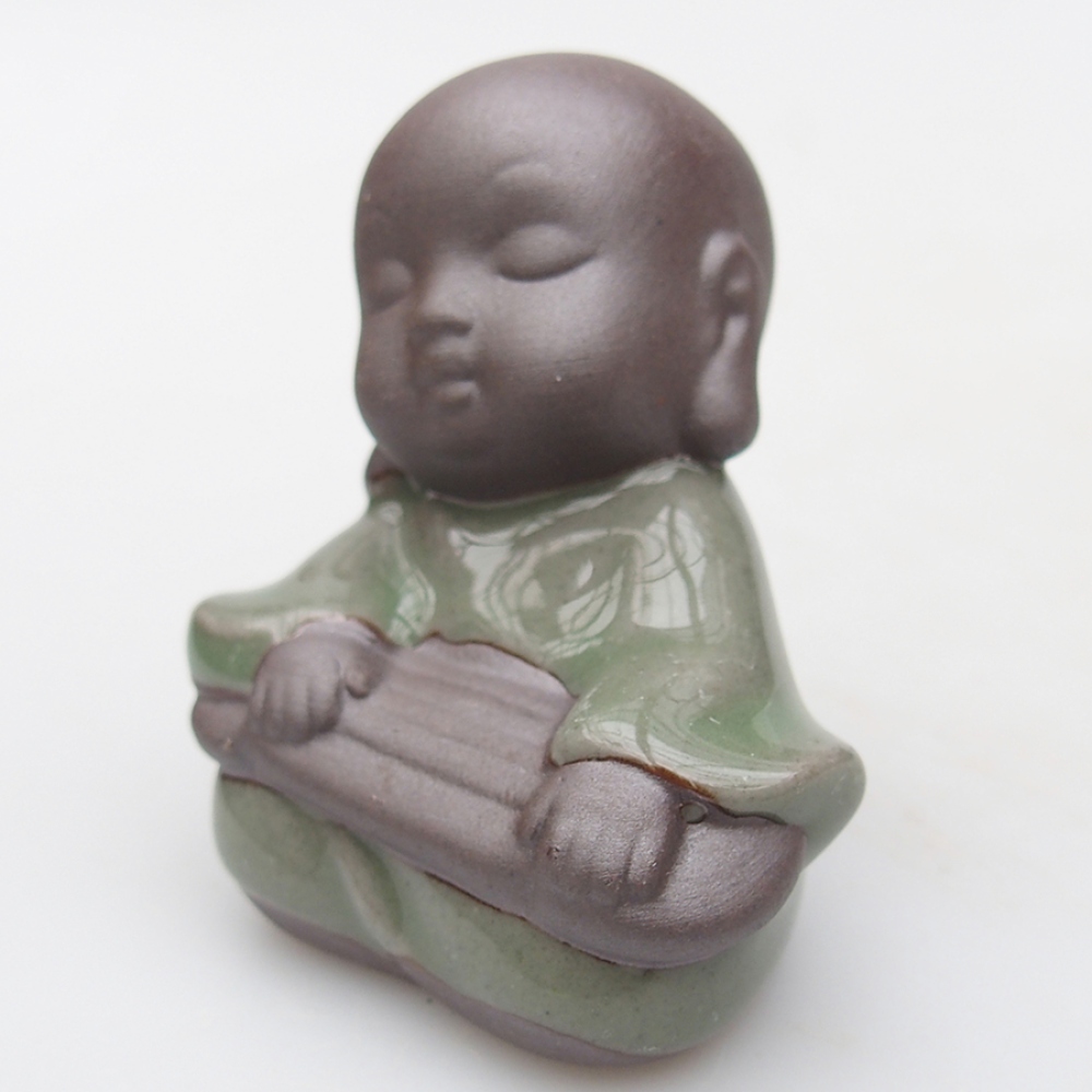 Ceramic figurine