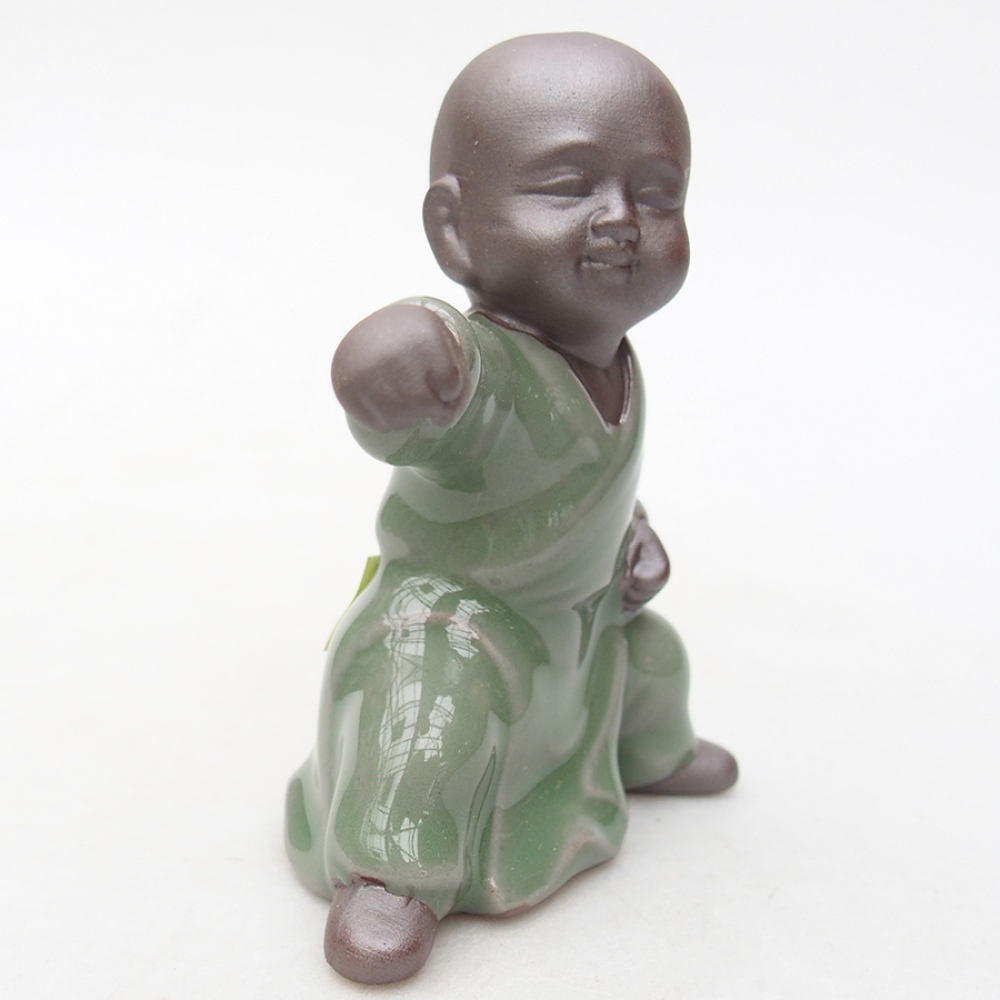Ceramic figurine