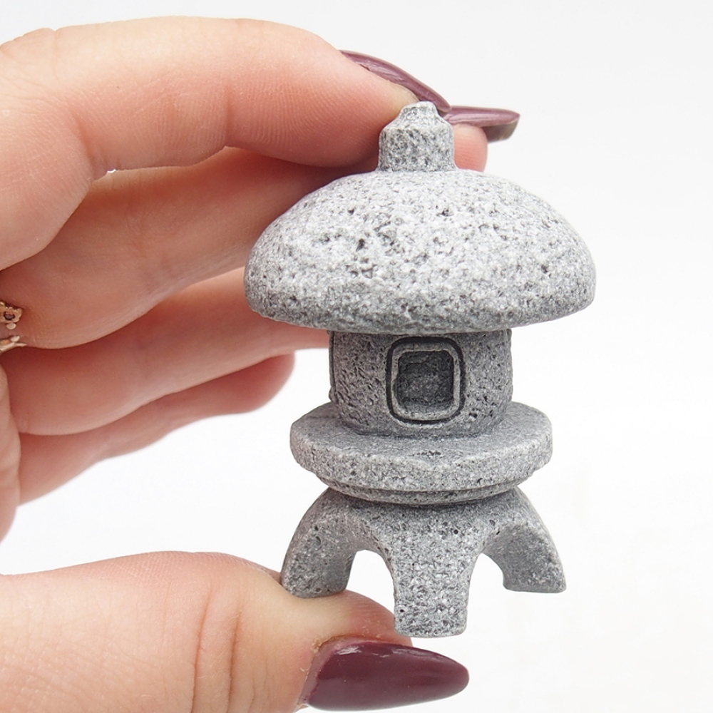Ceramic figurine