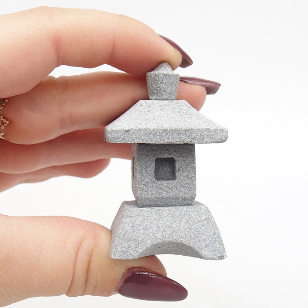 Ceramic figurine