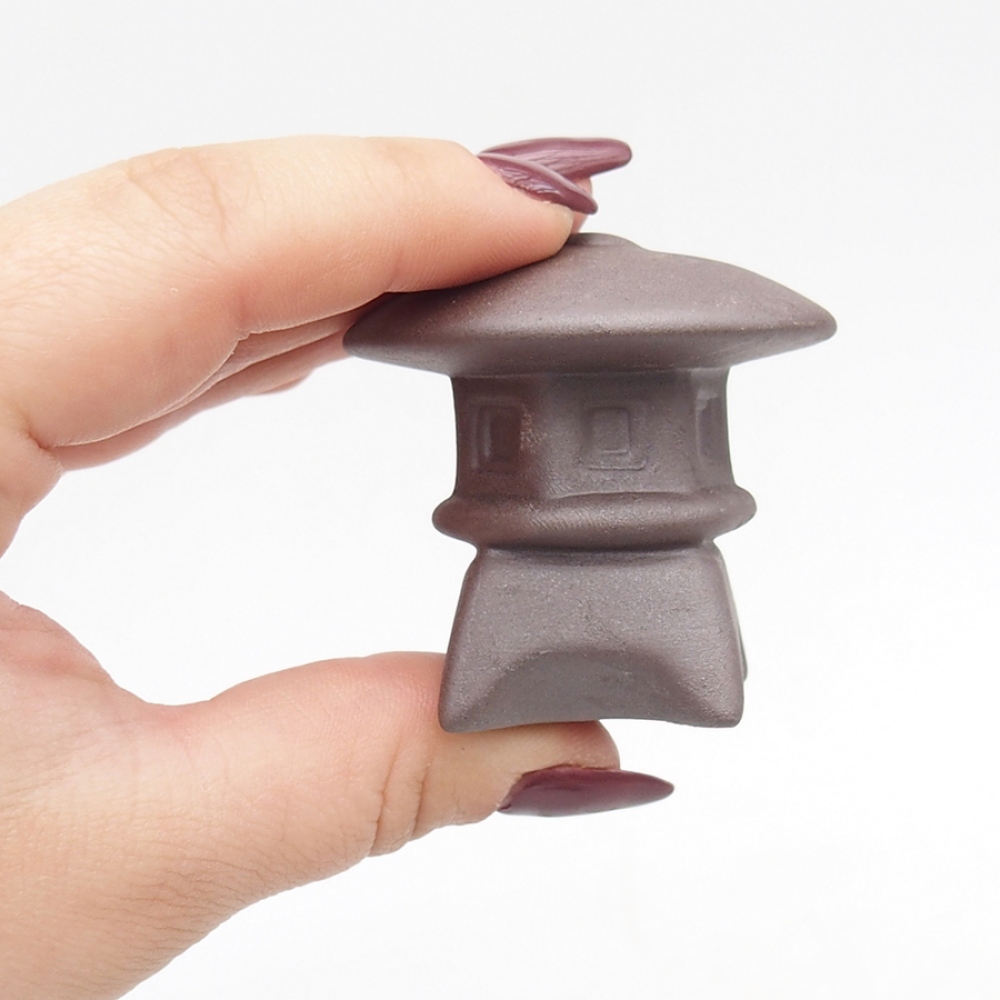 Ceramic figurine