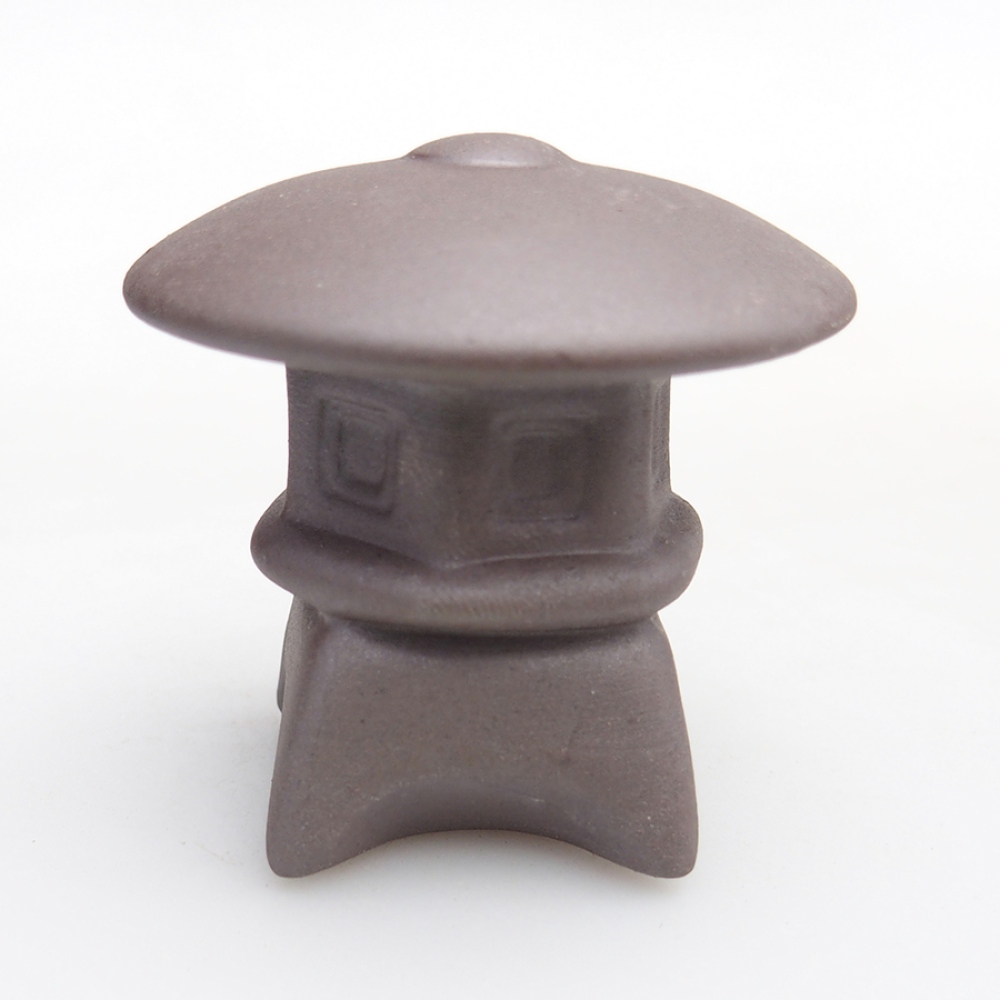 Ceramic figurine