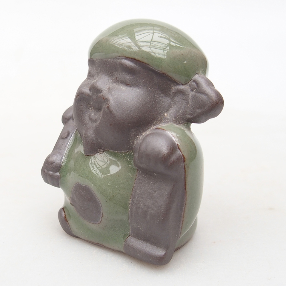 Ceramic figurine