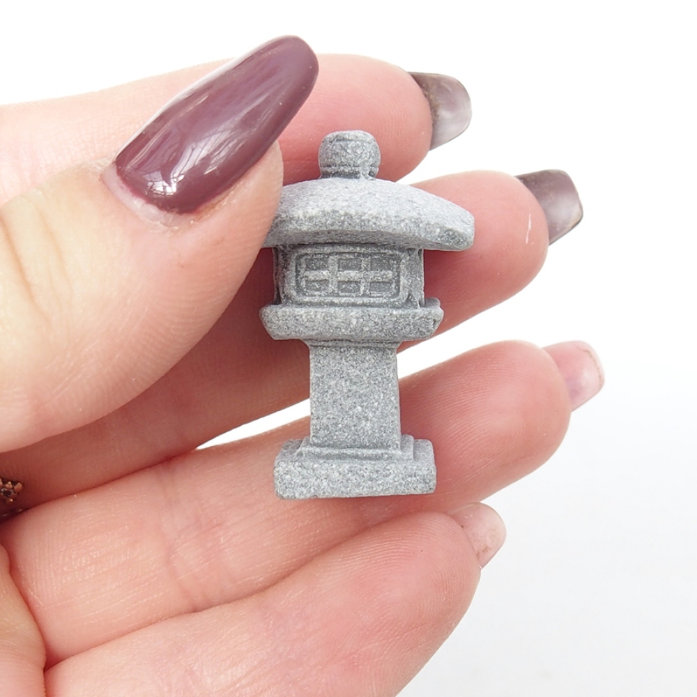 Ceramic figurine
