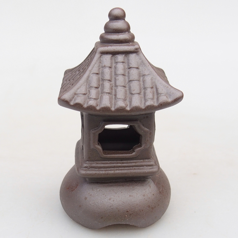 Ceramic figurine
