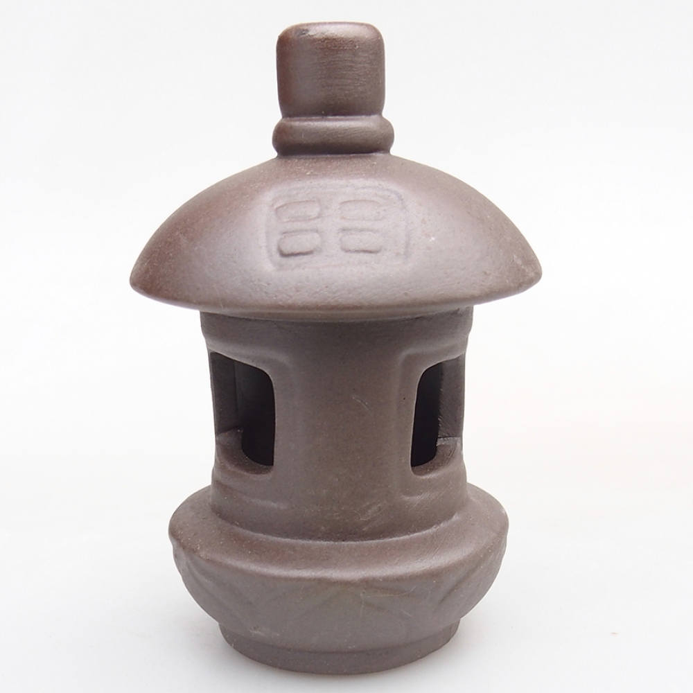 Ceramic figurine
