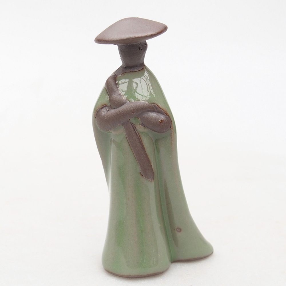 Ceramic figurine