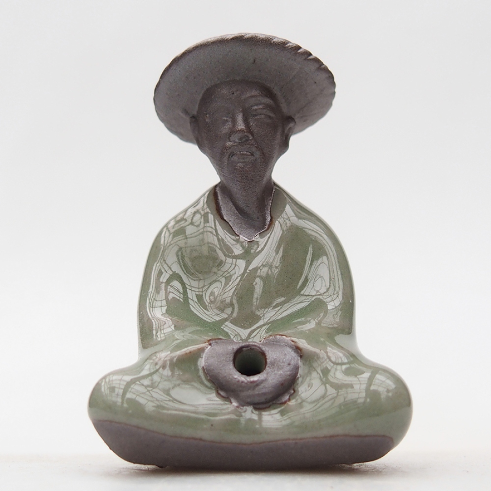 Ceramic figurine