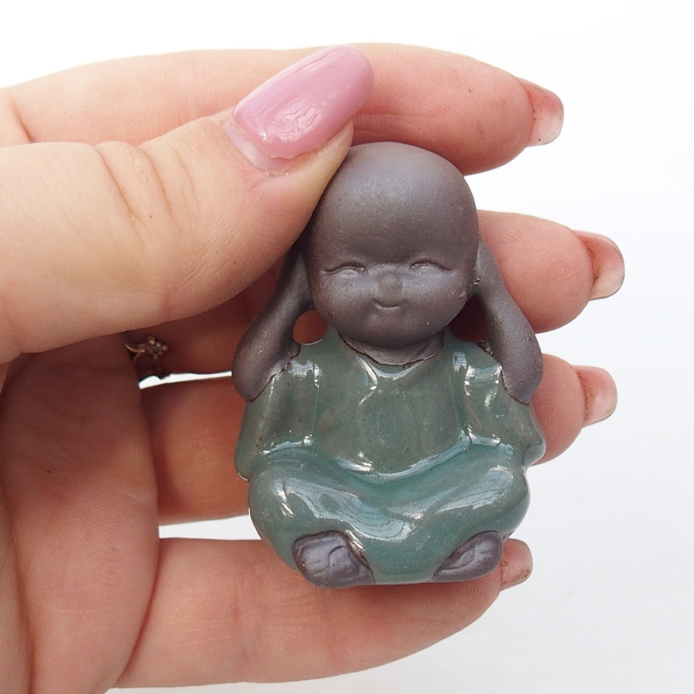 Ceramic figurine
