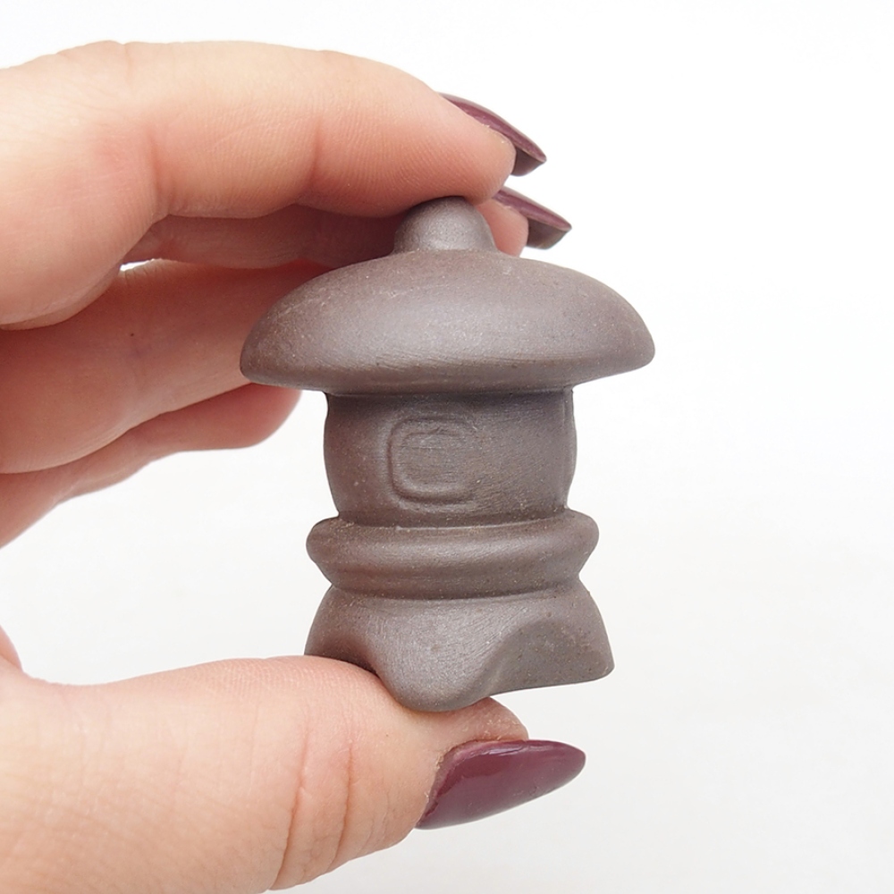 Ceramic figurine