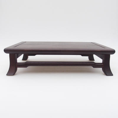 Holztisch unter dem Bonsai - 1